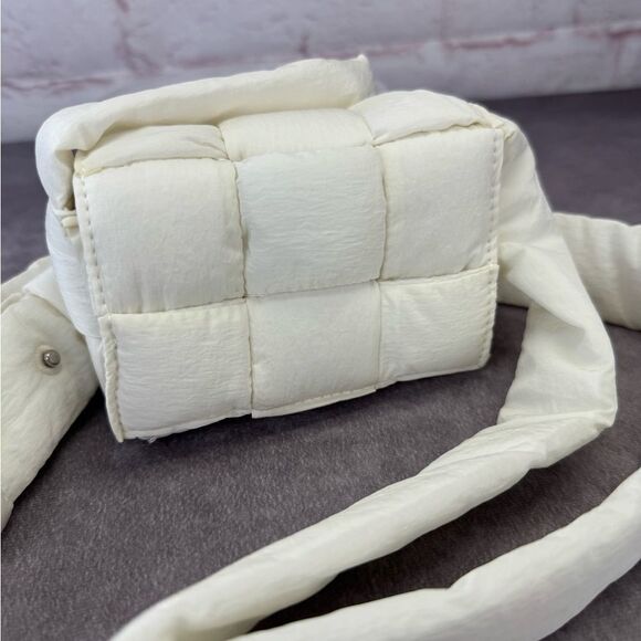 Authentic Bottega Veneta Tech Mini Small Padded Tech Cassette Shoulder Bag White - Picture 3 of 13